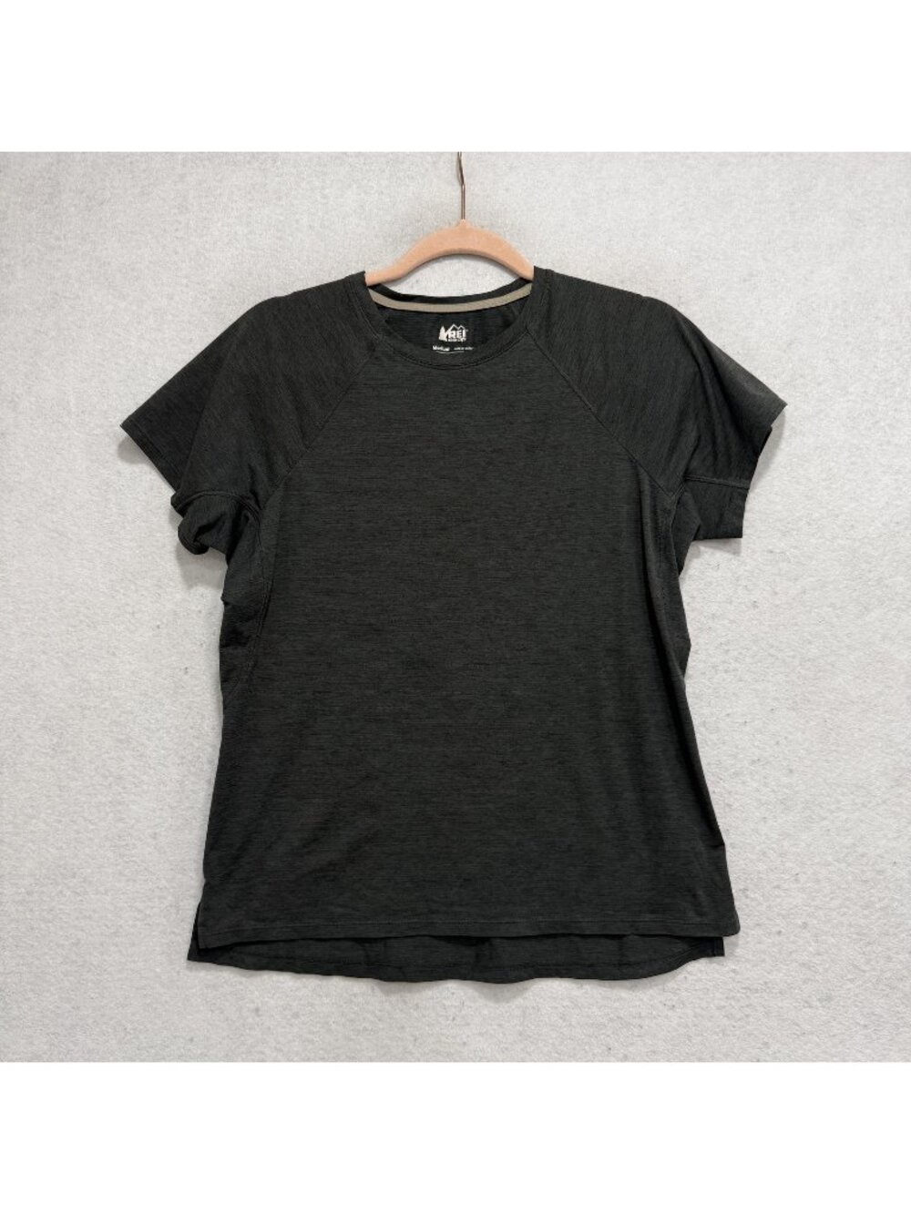 REI Co-op Shirt Womens Medium Gray Short Sleeve Crew Neck Hiking Top Lightweight